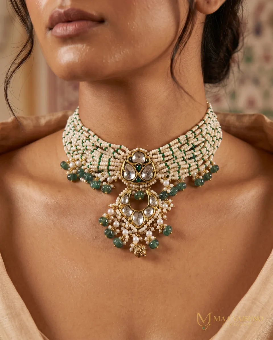 22kt Gold Polki Green Triangle Choker — product photograph